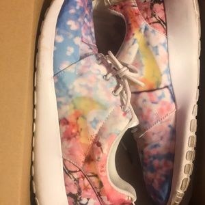 Wmns Nike Roshe One Cherry Bls